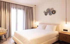 Aeolis Hotel  3*